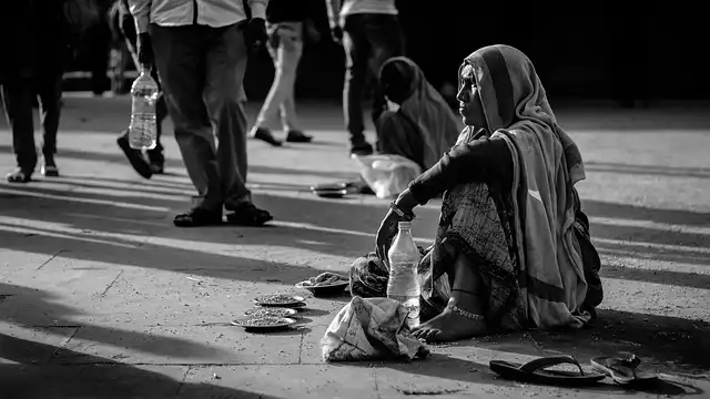 UK Child Poverty: Statistics, Two-Child Limit & Government Policy