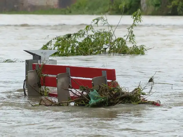 Cloud Seeding & Texas Floods: Facts vs. Conspiracy Theories